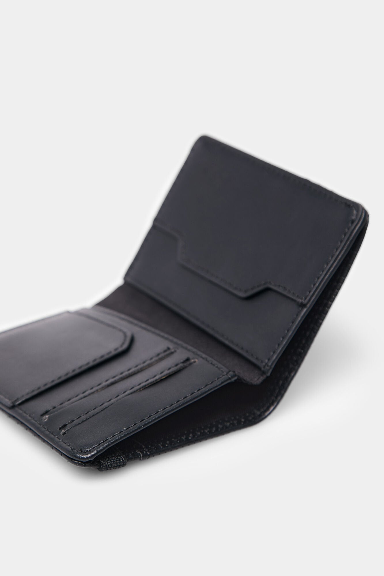 Leather effect slim wallet with micro perforations