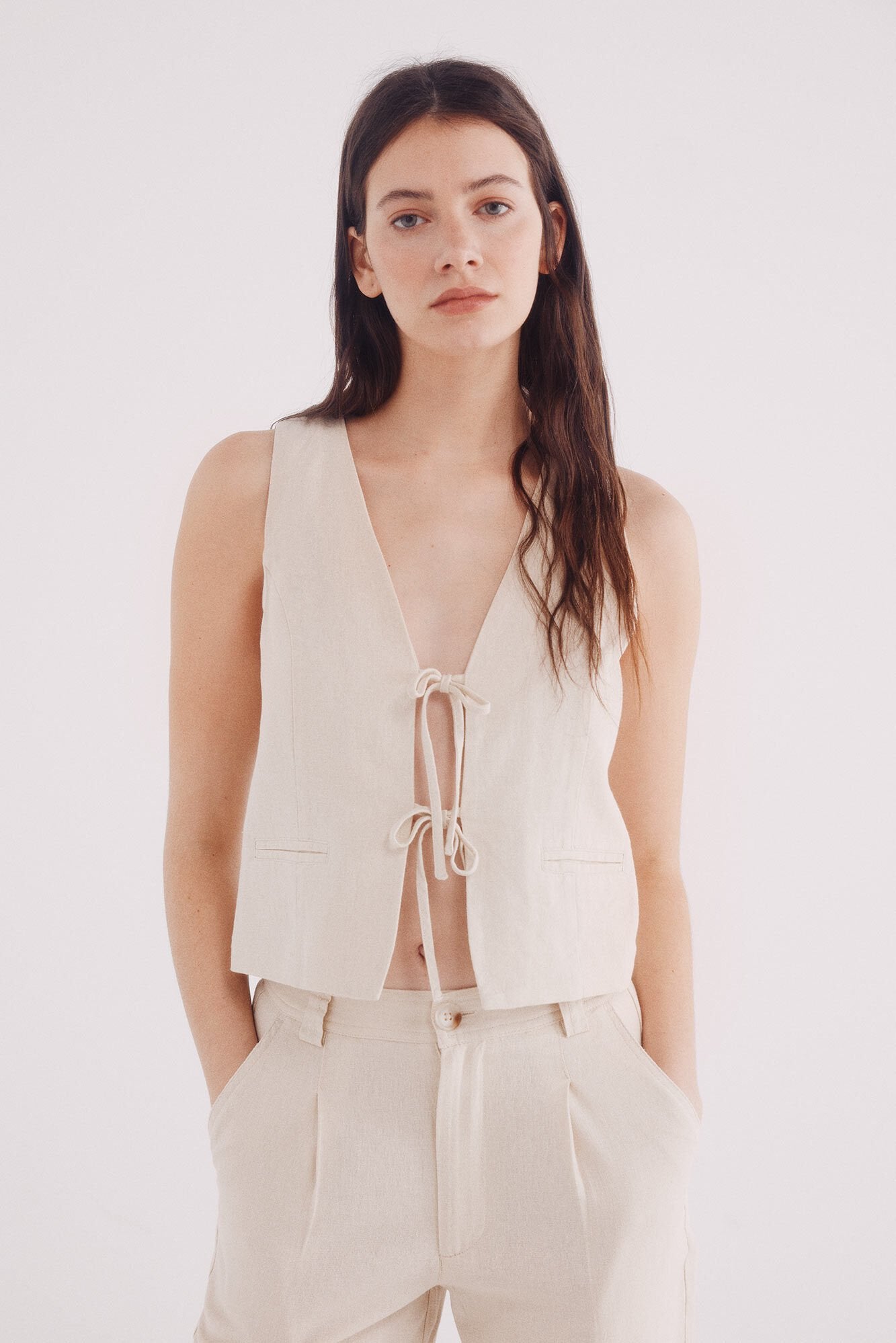 Linen bow vest
