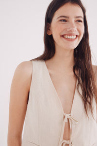 Linen bow vest