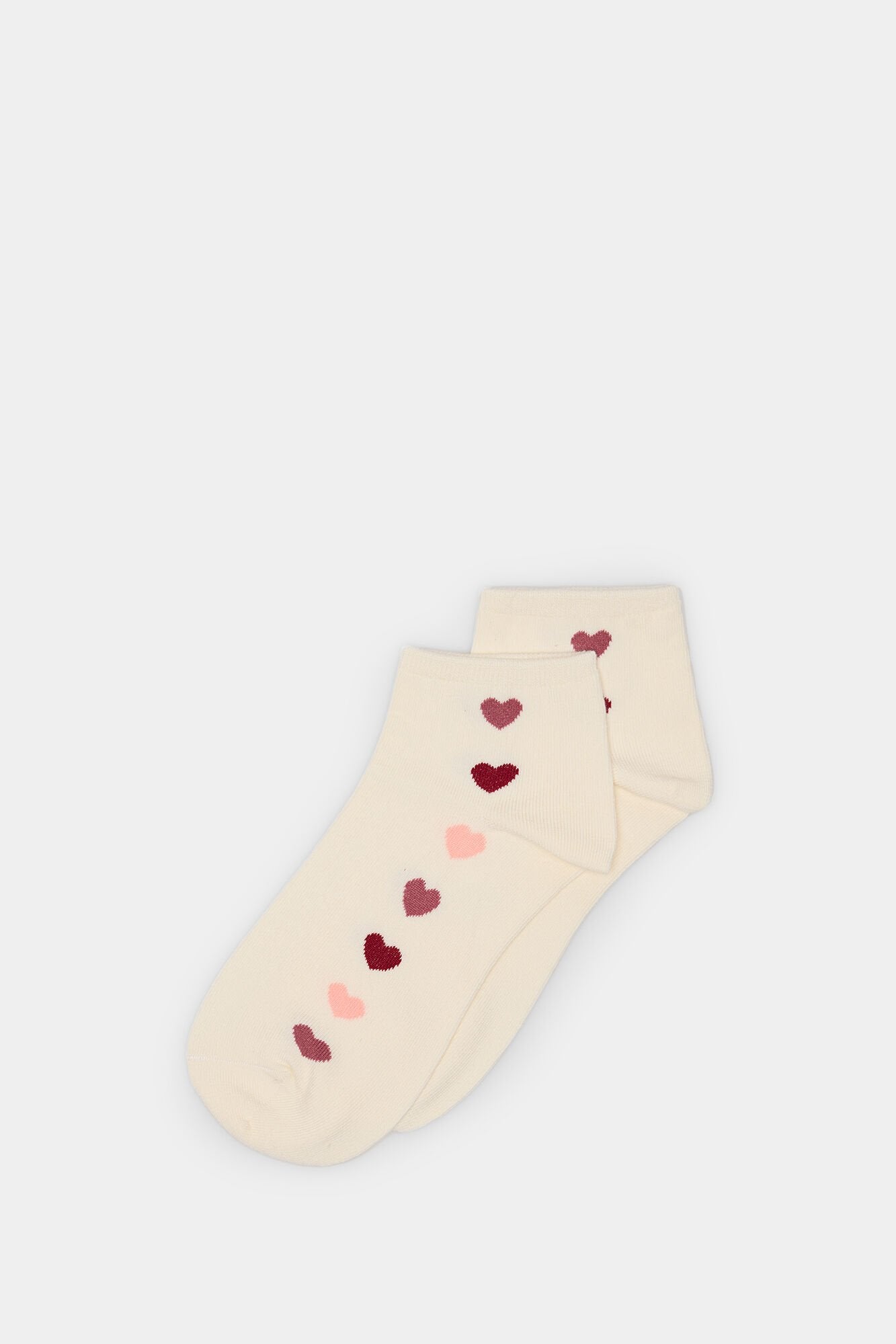 Short vertical hearts socks