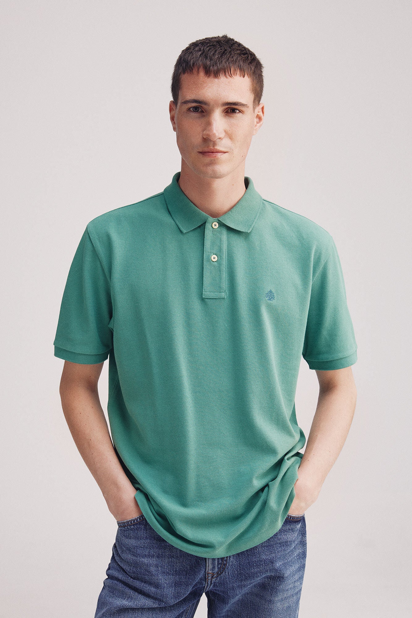 Essential regular fit polo shirt