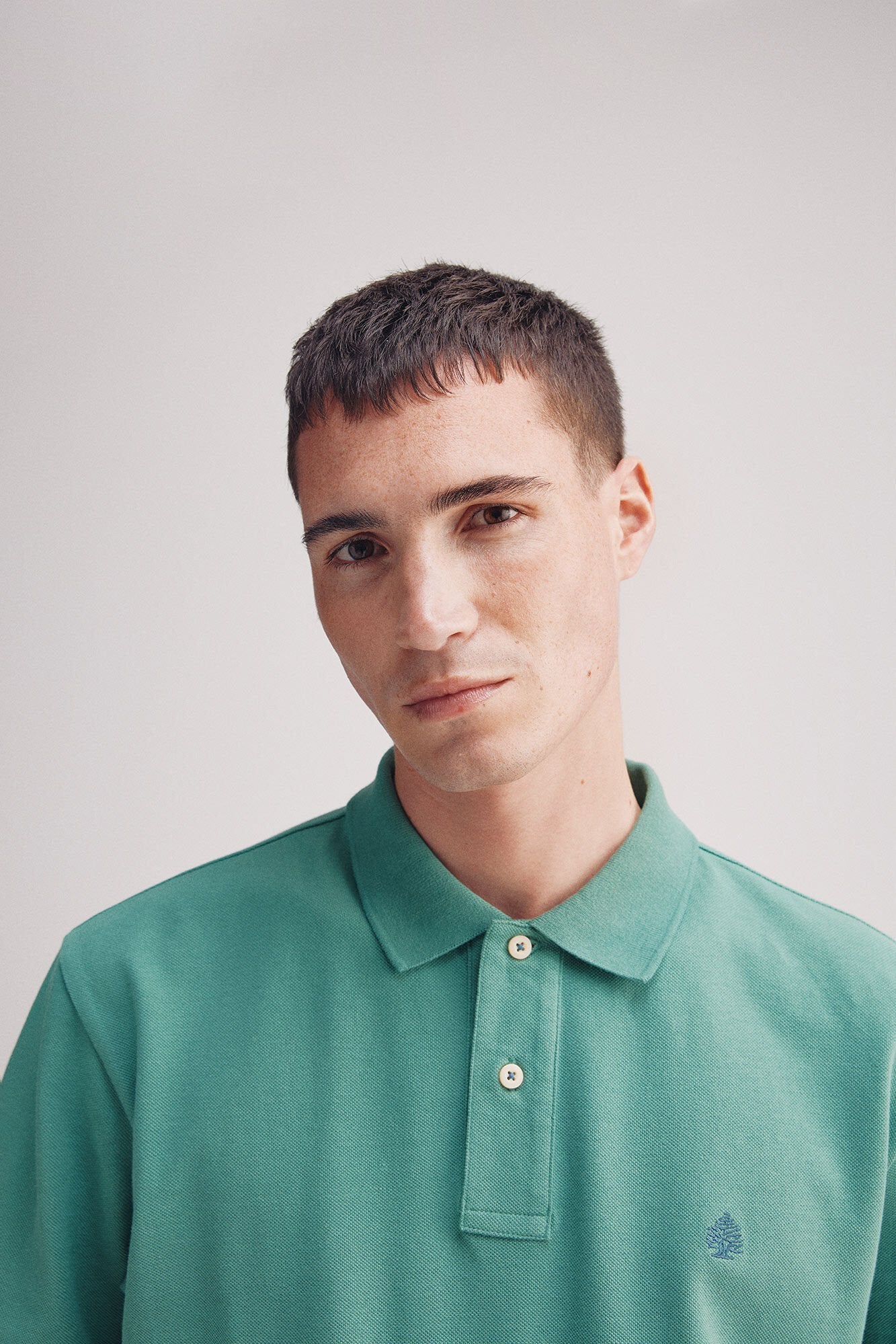 Essential regular fit polo shirt