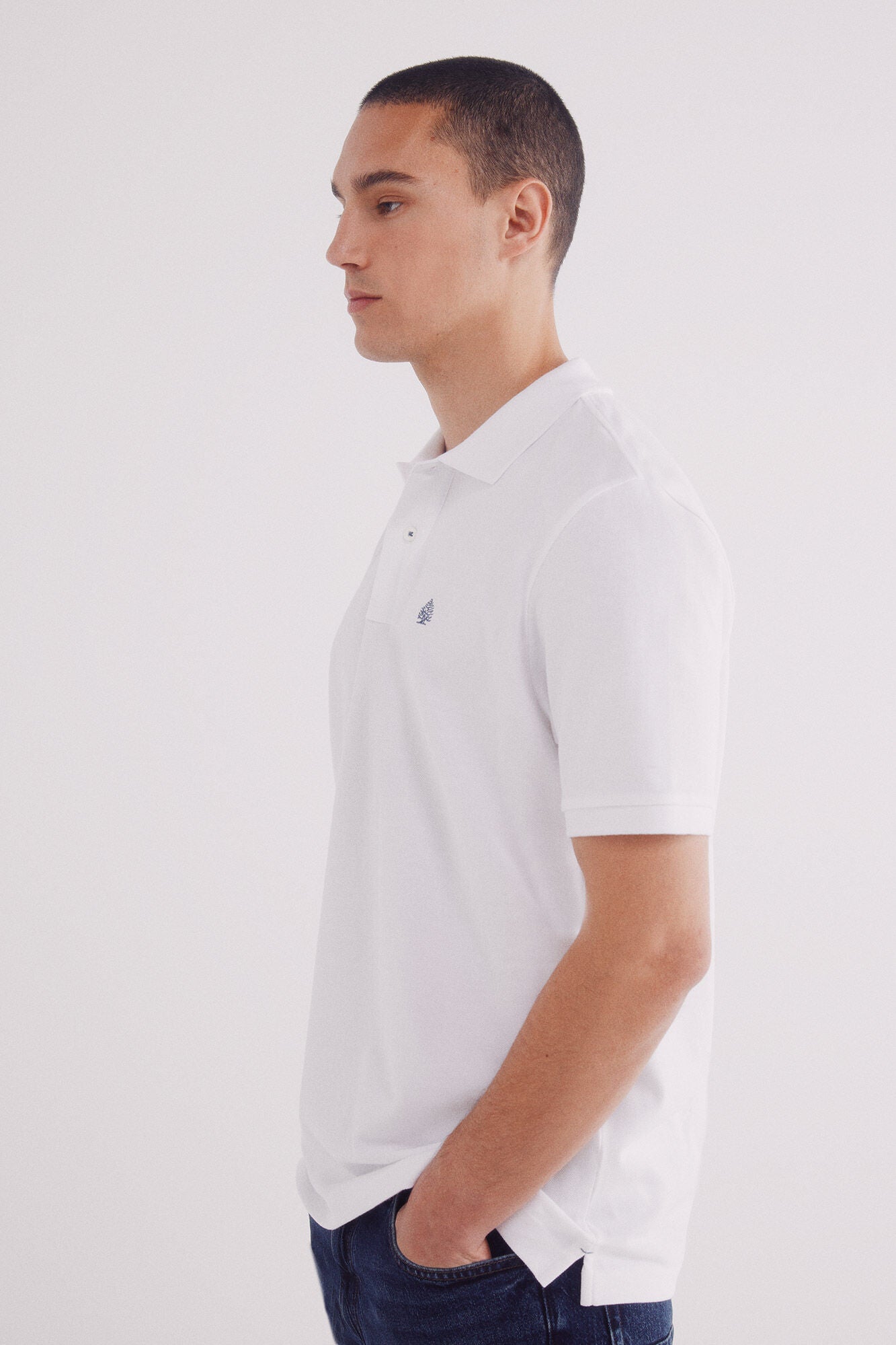 Essential regular fit polo shirt