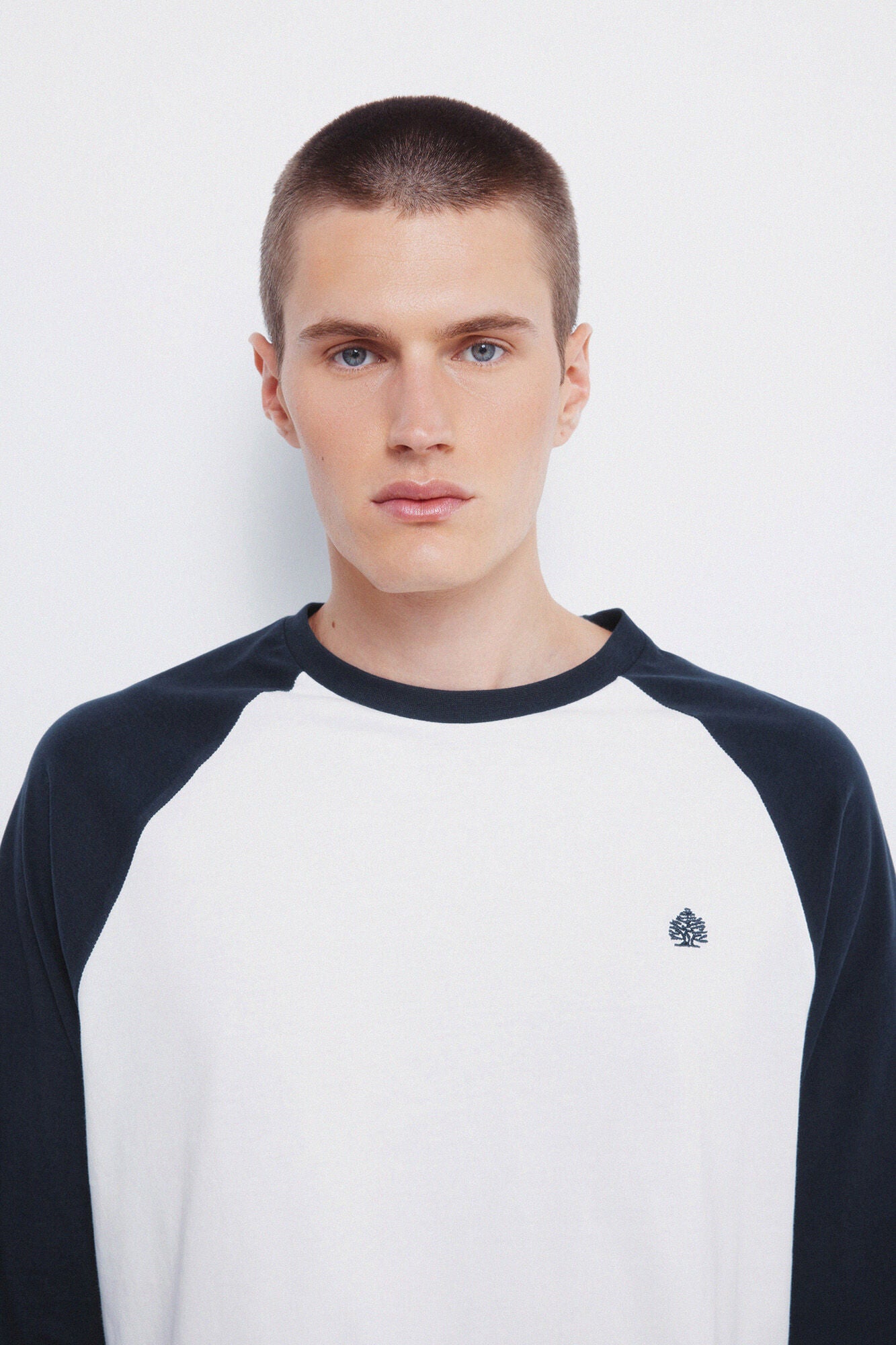 Contrast long-sleeved T-shirt