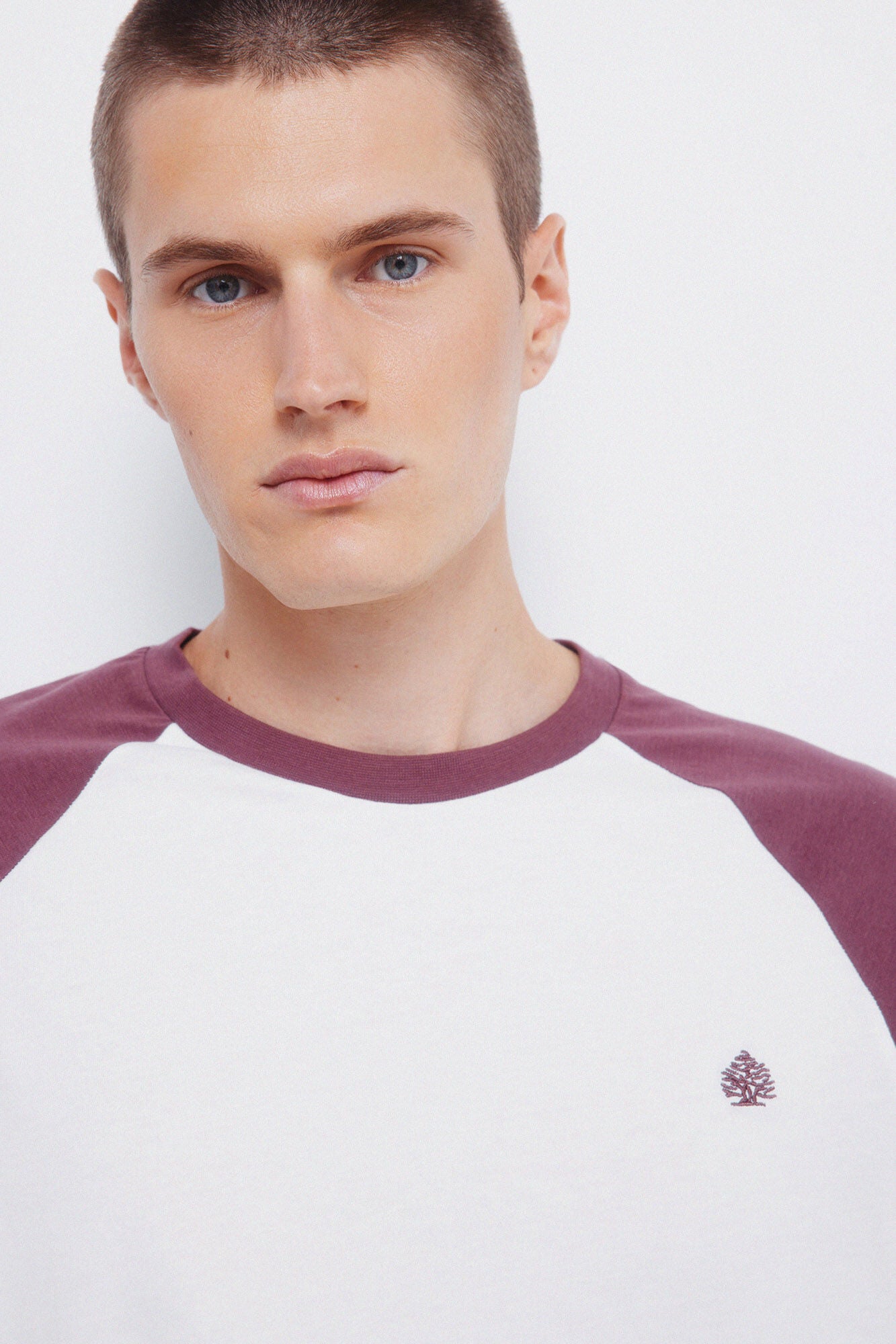 Contrast long-sleeved T-shirt