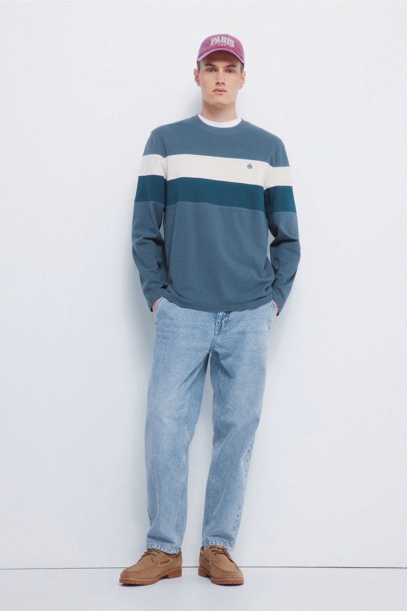 Long-sleeved T-shirt with cuts