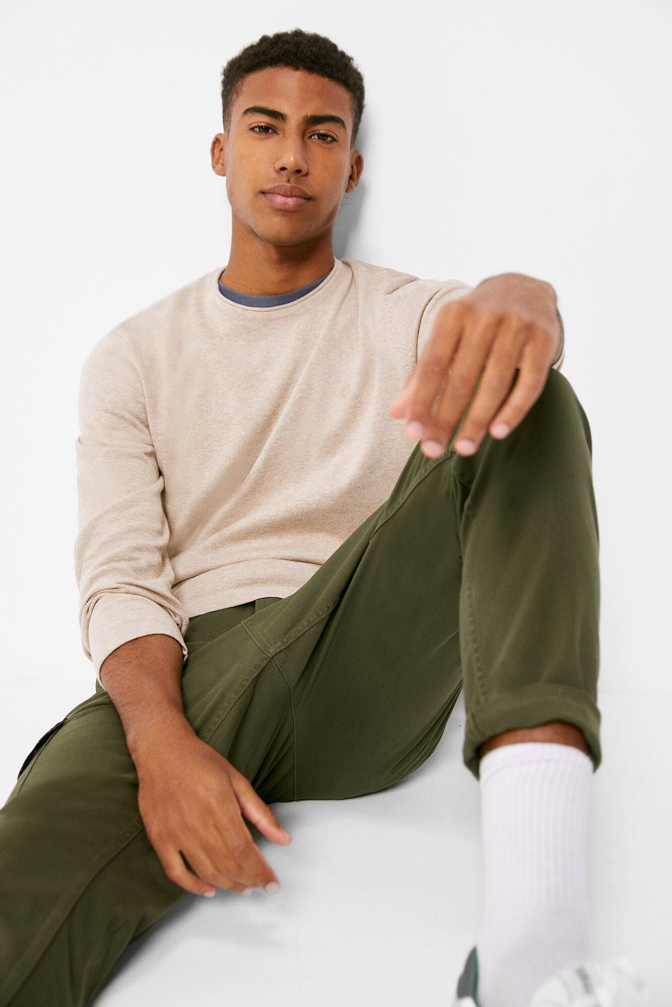 Essential jumper with elbow patches