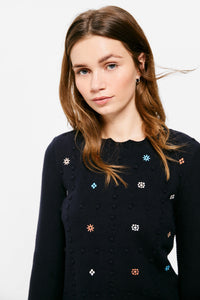 Relief embroidery jumper