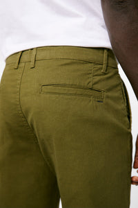 Slim chinos
