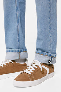 Light wash regular fit jeans