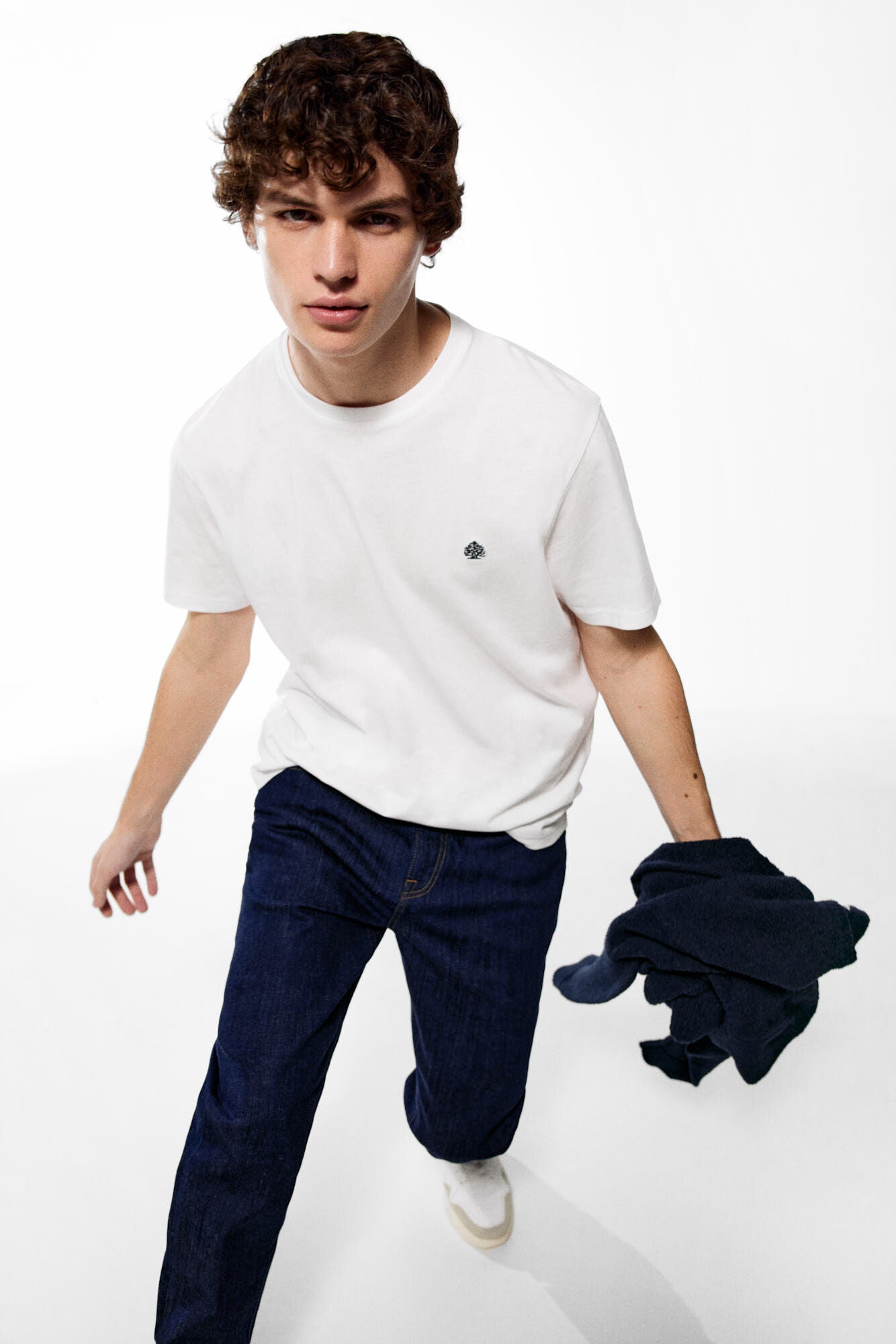 Desized wash slim fit jeans
