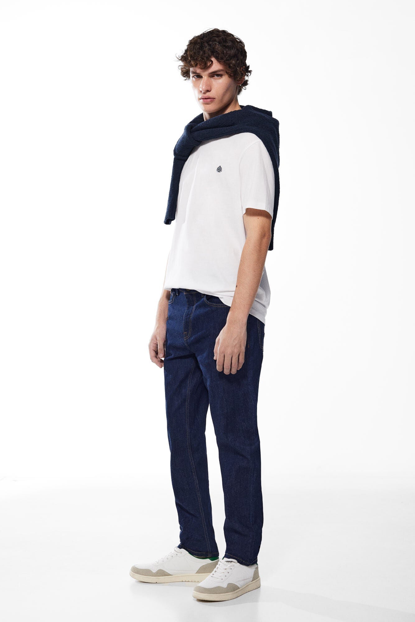 Desized wash slim fit jeans