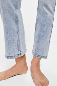 Sustainable wash butterfly kick flare jeans