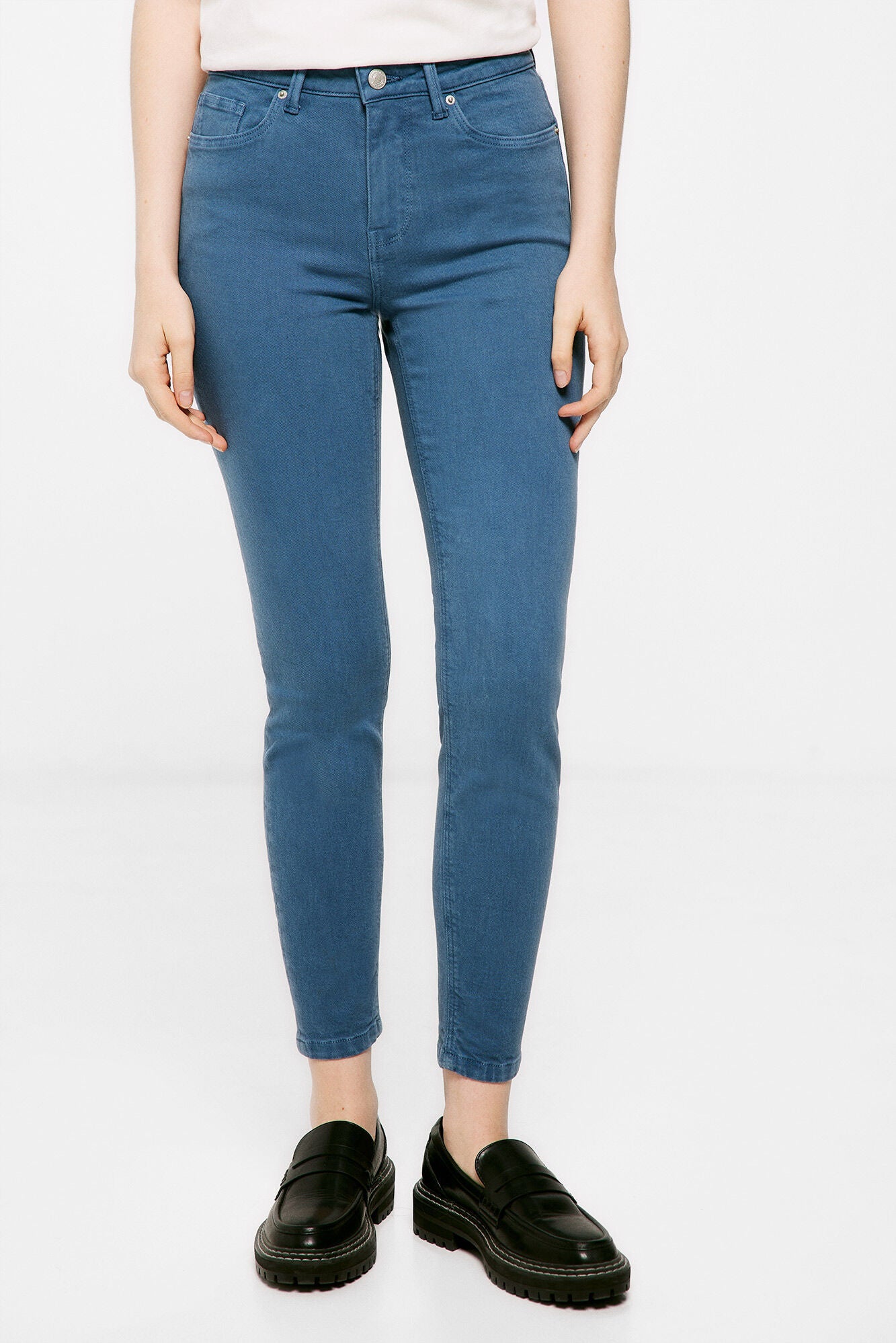 Slim cropped colour jeans