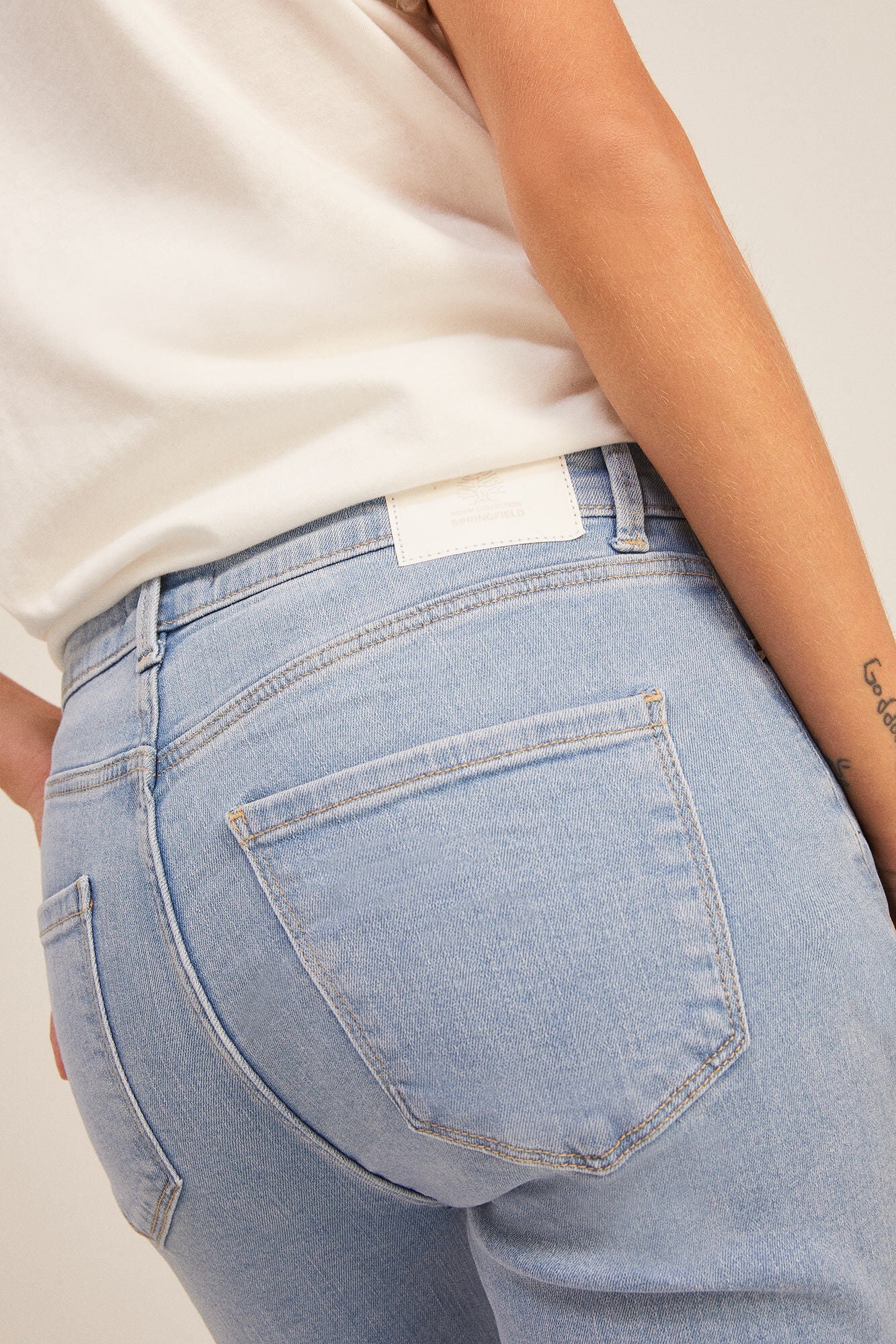 Sustainable Wash Slim Cropped Jeans