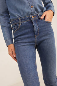 Sustainable wash push-up jeans