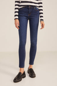 Sustainable wash slim jeans