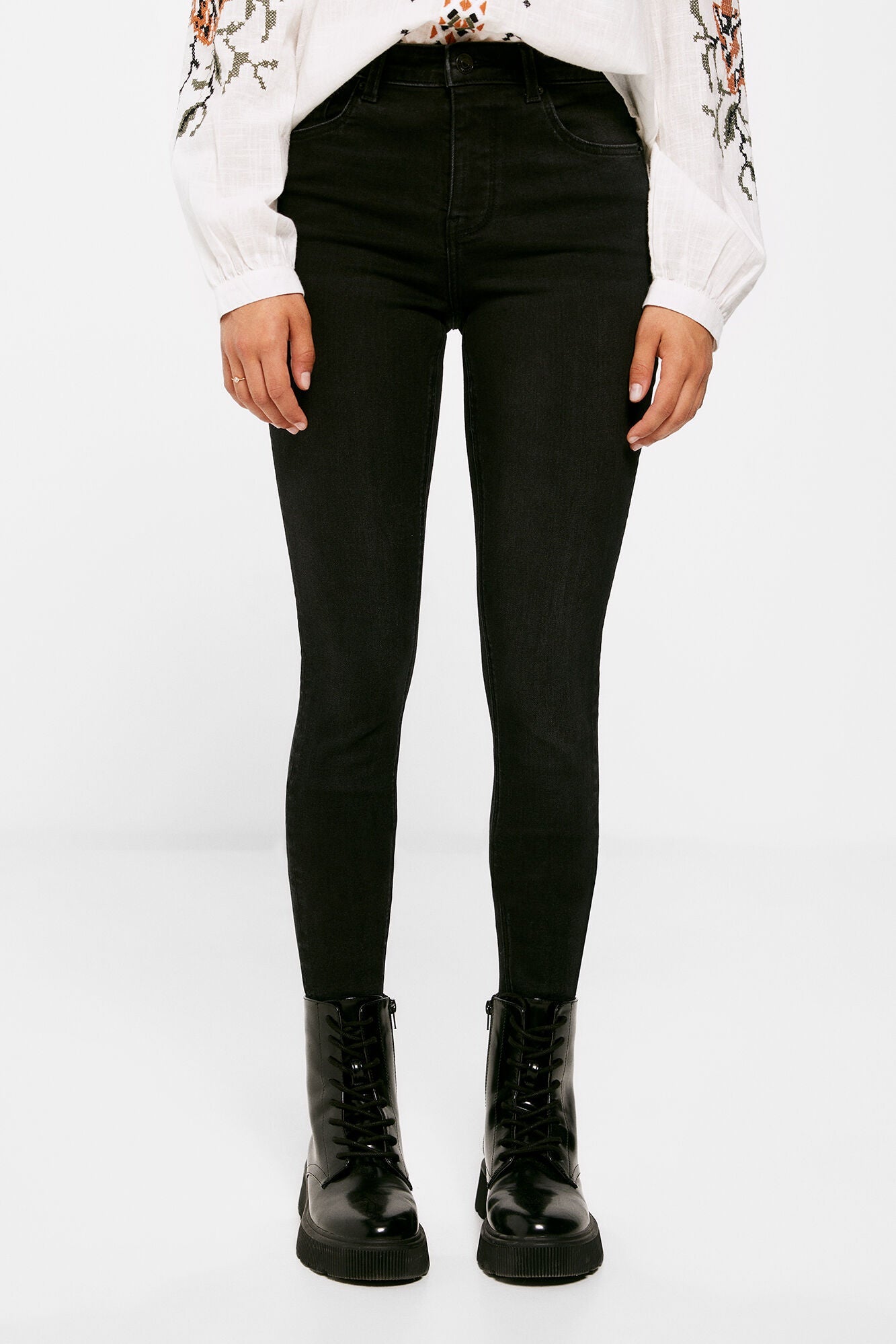 Sustainable wash push-up jeans