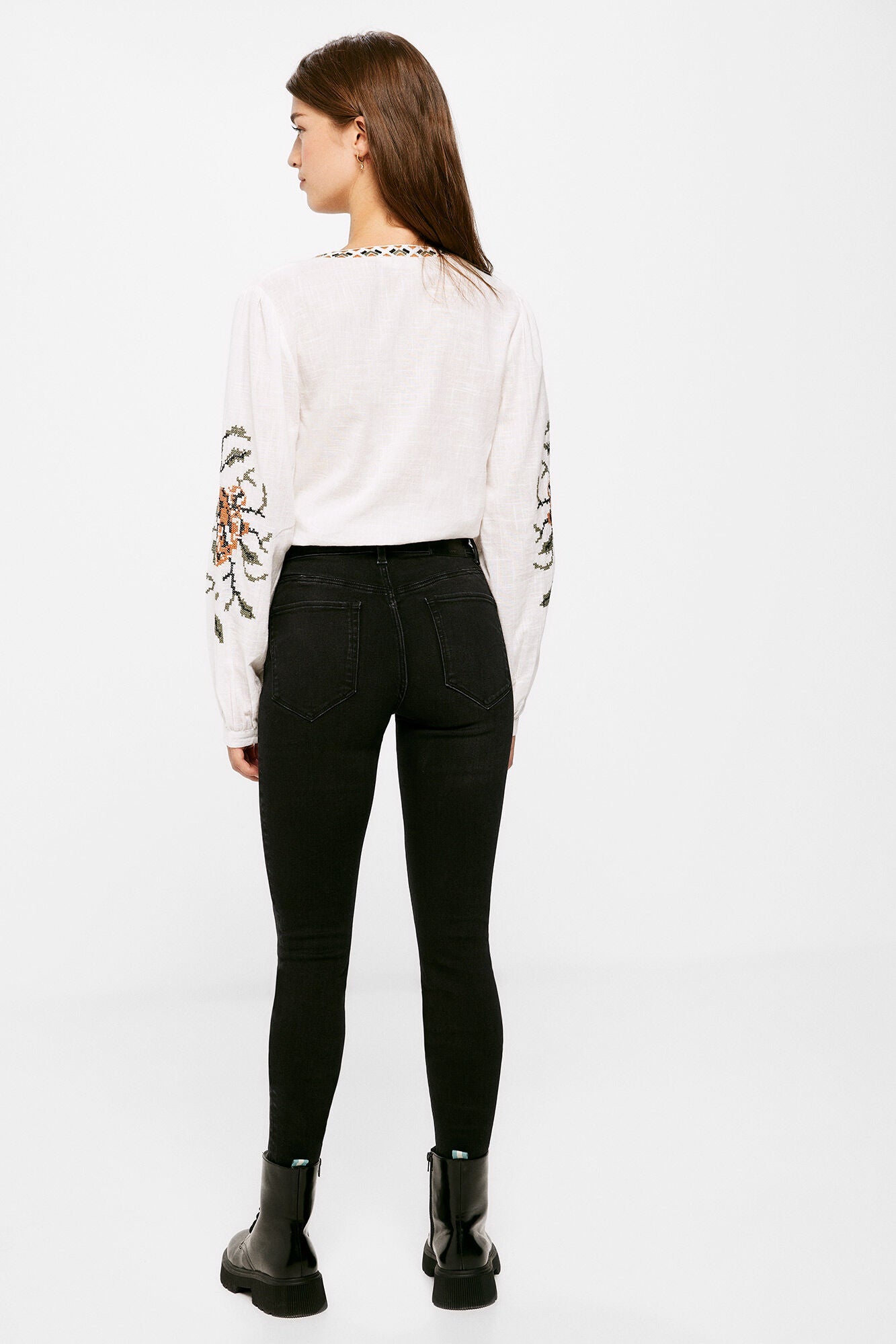 Sustainable wash push-up jeans