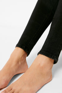 Sustainable wash push-up jeans