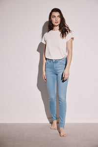 Sustainable wash push-up jeans