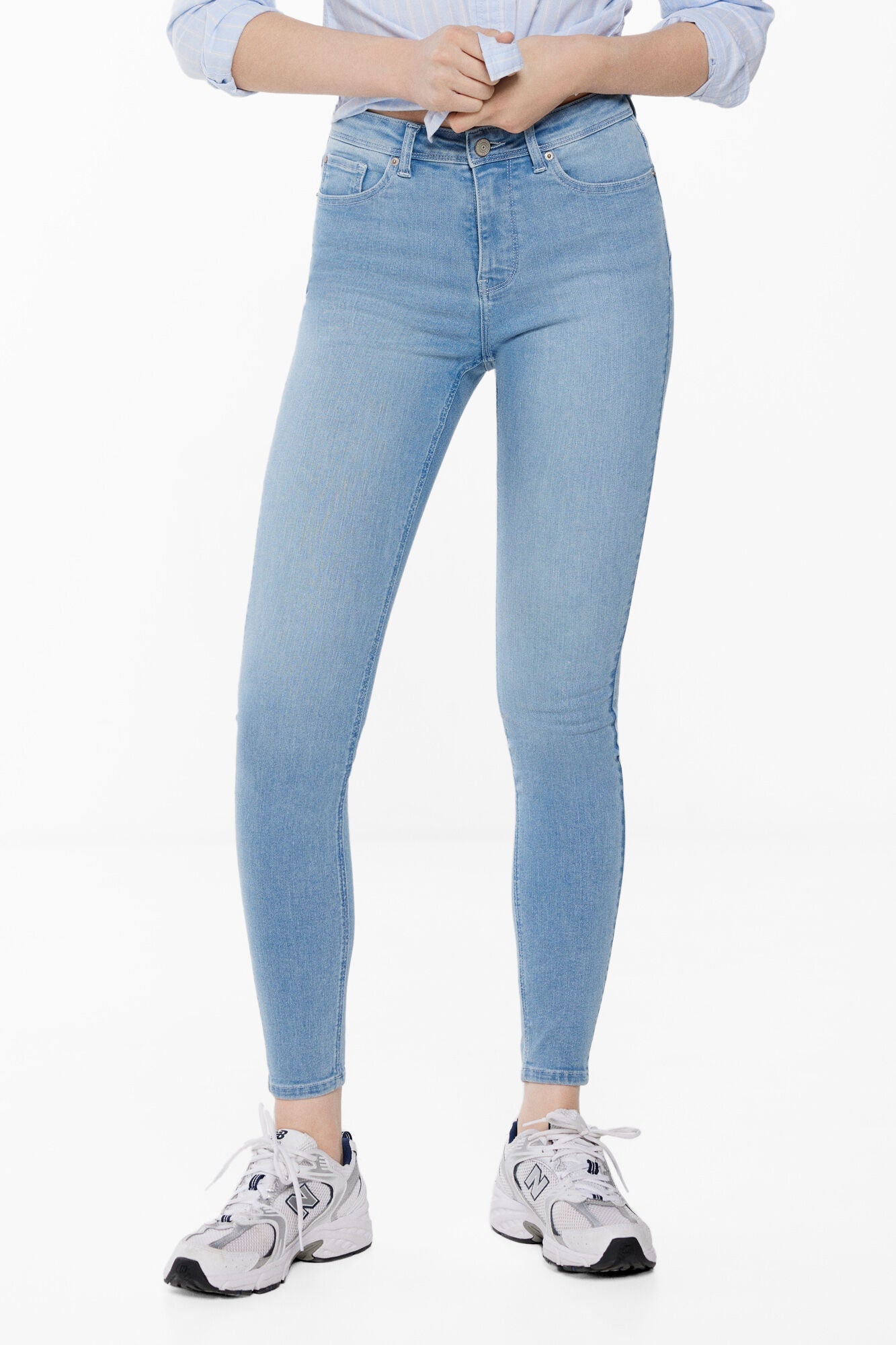 Push-up jeans