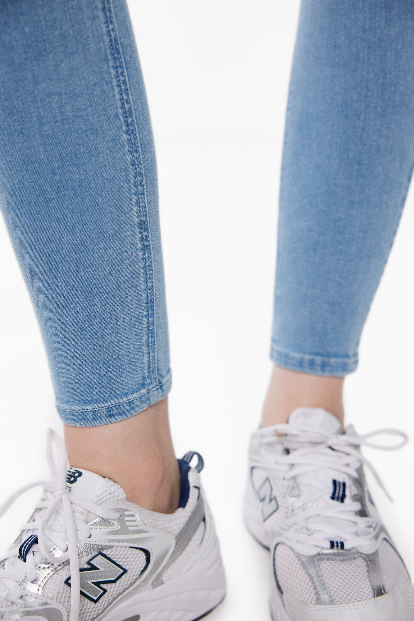 Push-up jeans