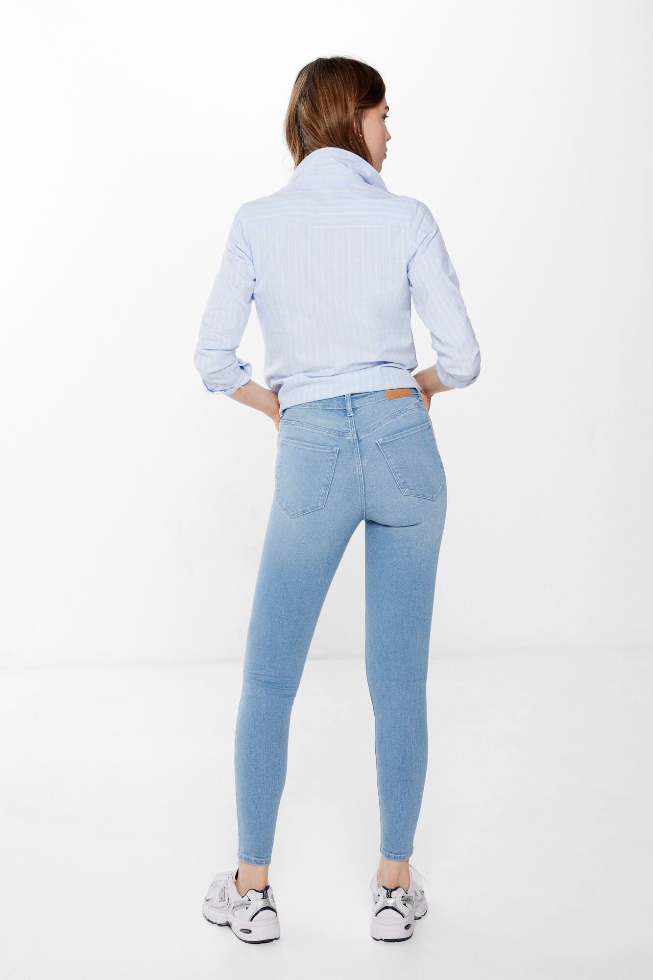 Push-up jeans