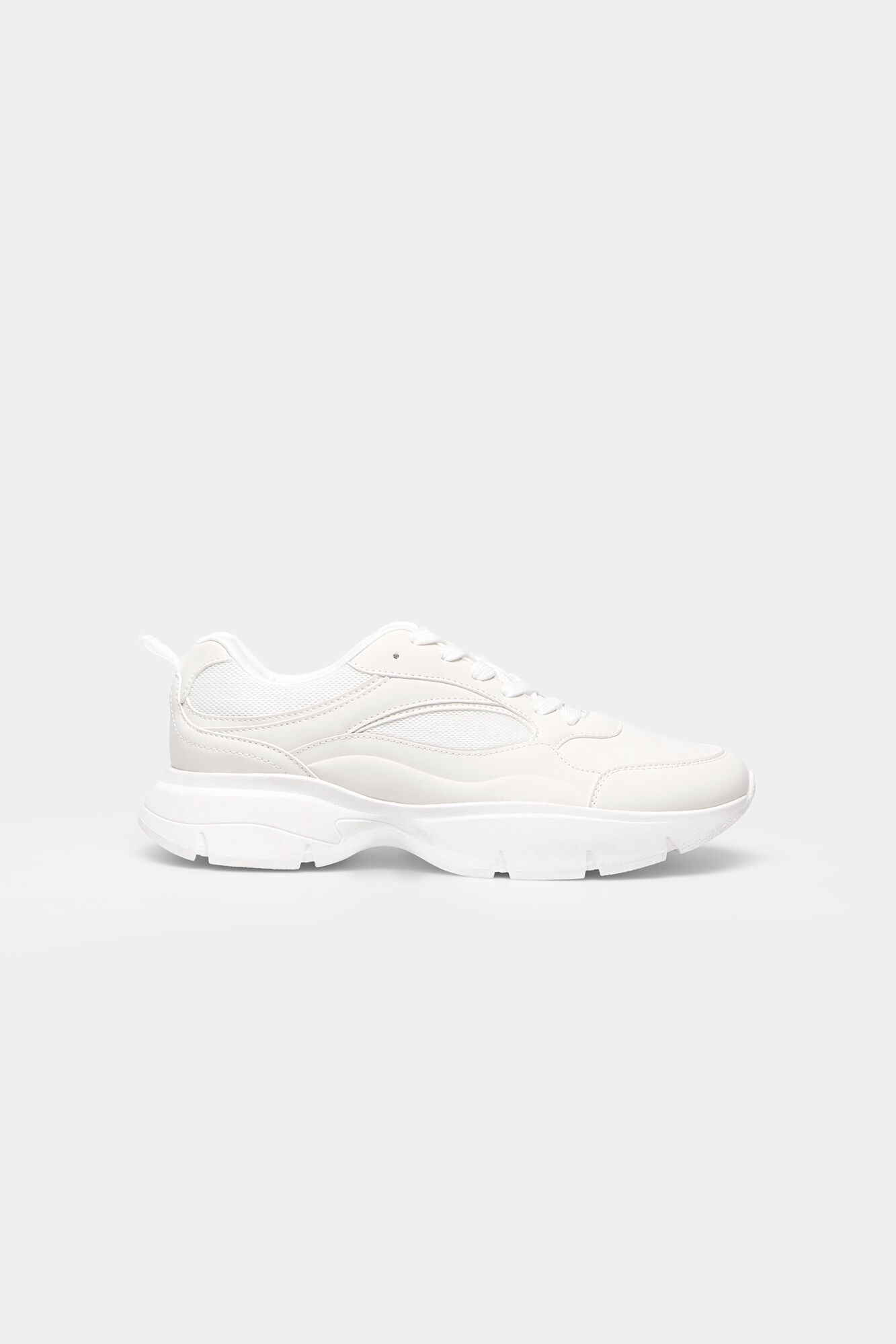 Track sole sneaker